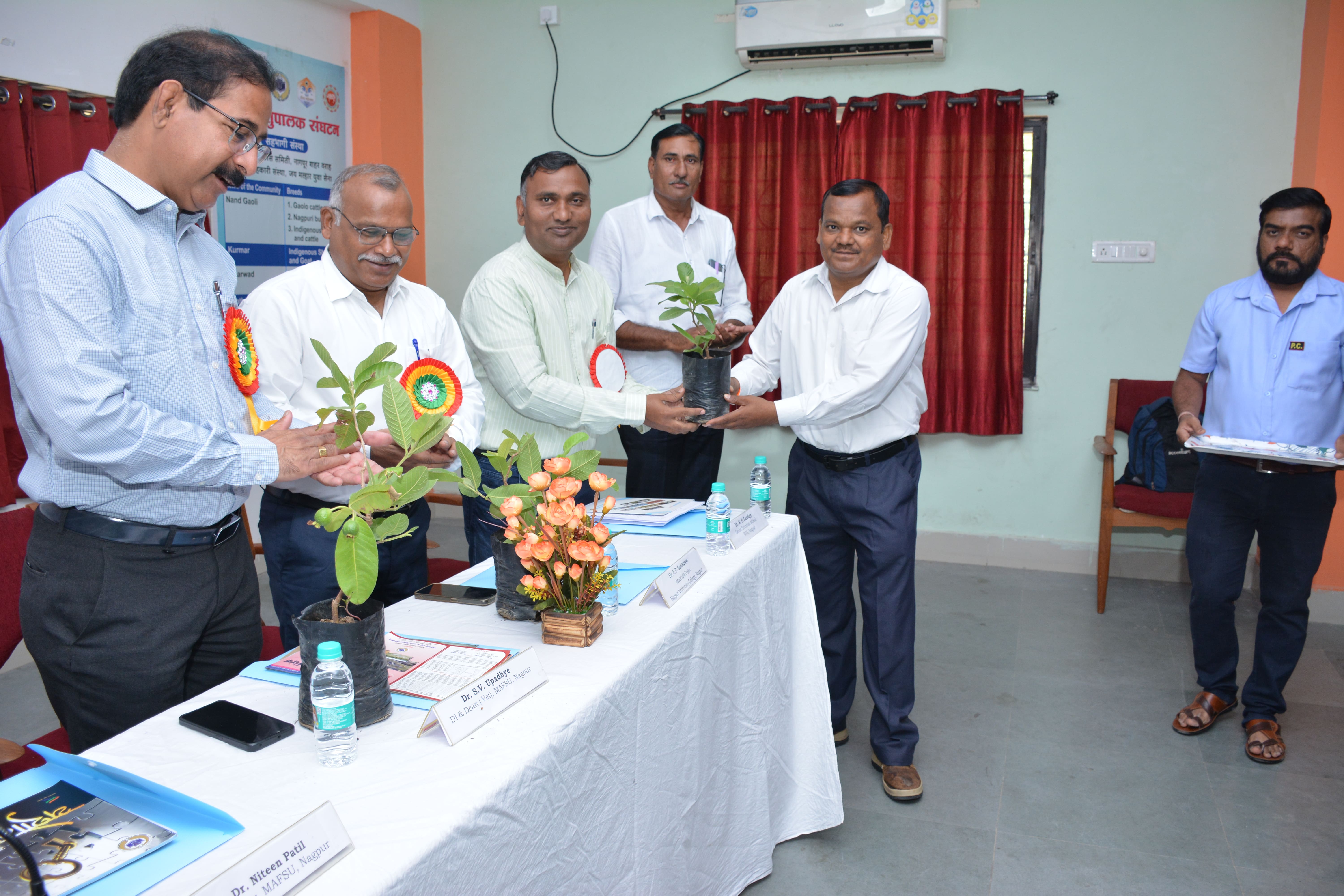 Farmers-Scientist Meet by KVK Nagpur (11).JPG